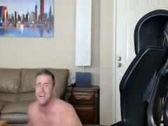 Travis overreacting to OhMiBod again