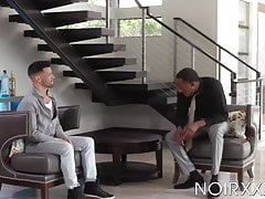 Muscle stud Casey Everett barebacked by Deep Dicc before BJ