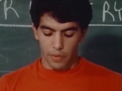 Homosexual threesome with athletic looking cock munchers