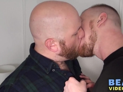 Fat bear Billy Warren plows skinny twink bitch Jef Heart