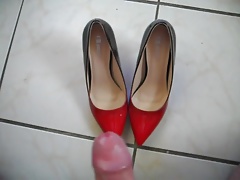 Cum on new red heels of my wife