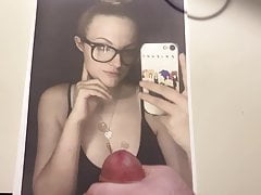 Cum tribute to one of Beccaturner's slut friends