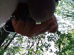 Outdoor im Wald (Wank in the Forest)