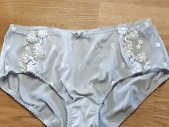 Cum on wifes panties