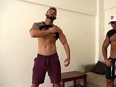 two cubs muscle idolize