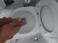 Jacking early in the morning with final jizz shot !!