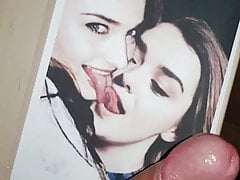 Maisie Williams & Sophie Turner facial