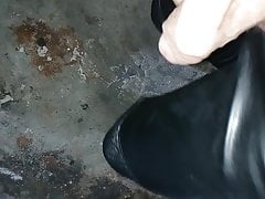 Leather pants cum