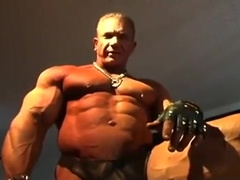 Muscle Daddy