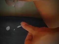 Seeing my elder sister in law she masturbated in the room