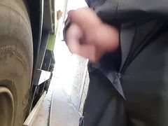 truck pissing