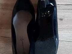 Cum on mom shoe