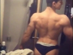 Muscle Grizzlies: Eddyfitt's Killer Twunk Showoff