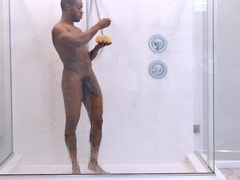 Soapy jerk off solo makes muscular ebony male reach the best outcome