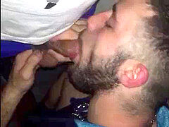 Mlk me fodendo na escada do prédio depois da academia