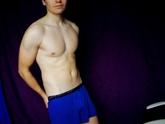 Gay-for-pay Dude Peels off and Spunks For You