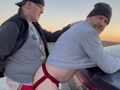 Outdoor pounding (On the road)