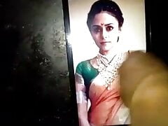 Amruta Khanvilkar loves cum