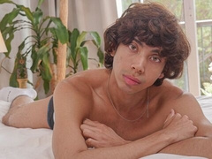 Dominik Xoxo looks the hottest with his legs high up