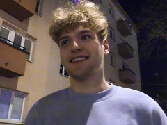 Beeefy blond-haired bitch takes dick in POV