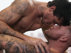 Dominant man with lots of tattos is screwing a tigh bum