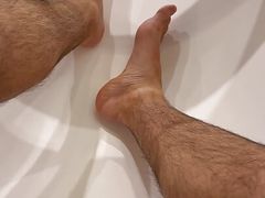 I Wank My Big Italian Cock in the Bathtub