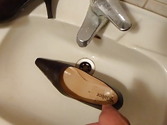 Piss in my high heel shoe