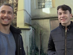 Two hot amateur dudes sharing that meaty throbber in POV