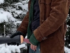 Santa droplets a package - Vertical 60fps