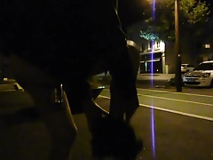 completement a poil de nuit dans les rues d'yvetot