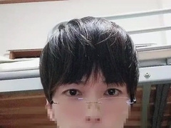 イケメンメガネ男子のチョコペロ！咀嚼音ちゅぱちゅぱ！046