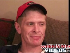 Older amateur has a fun time stroking his cock on the couch