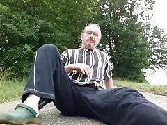 Pissen auf der Strasse