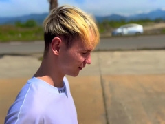 Predlozhil Prohozhemu Parnu Otsosat Chlen Za Dengi V Publichnom Meste