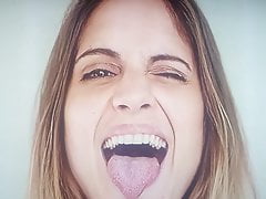 Cumtribute tongue out