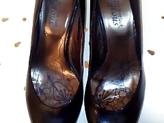 fans wife's pumps pissed