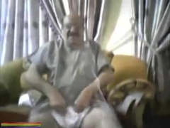 IRAQUI ABUELETE SE PAJEA CON MI CULITO JUGANDO EN LA CAM GAY