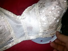 cum bra