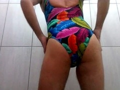 Solo fun with a big ass in a friend's building shower during a party