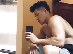 chinese young bodybuilder show-off, cums & ass hole (1'24'')