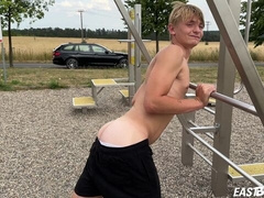 Eduardo Weeks showing off his body outdoors