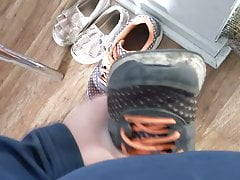Quick cum in girl's smelly adidas