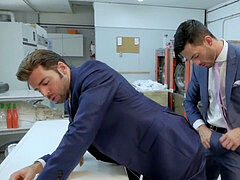 ANDY starlet nails DARIO BECK TO MAKE UP FOR UNSATISFACTORY SERVICE