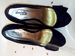 piss heels request