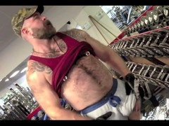 Will Angell shows off his furry gym physique