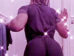Been doing workouts that target the glutes n got gains in 2weeks!