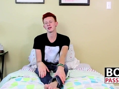 Twink Dylan Mermaid takes a break to jerk it off for fans