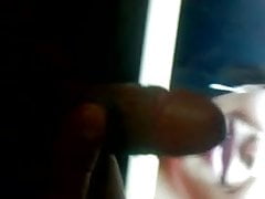 Kiara Romero con semen
