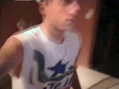 Hot Twink Jerks Off On Cam