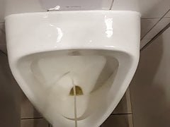 Pee